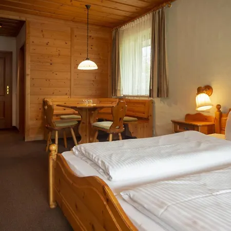 Seehotel Weissensee Ξενοδοχείο 2*
